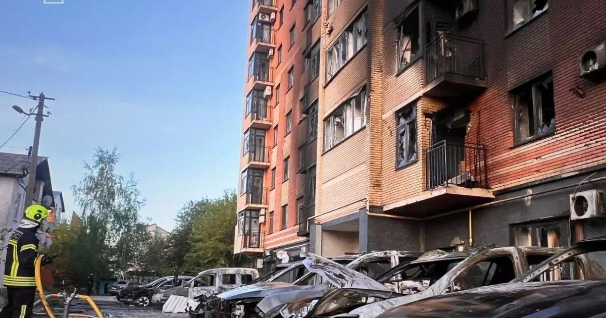 Фото до матеріалу: Київ: четверта жертва масованої нічної атаки, 32 постраждалих, 1500 рятувальників на місці
