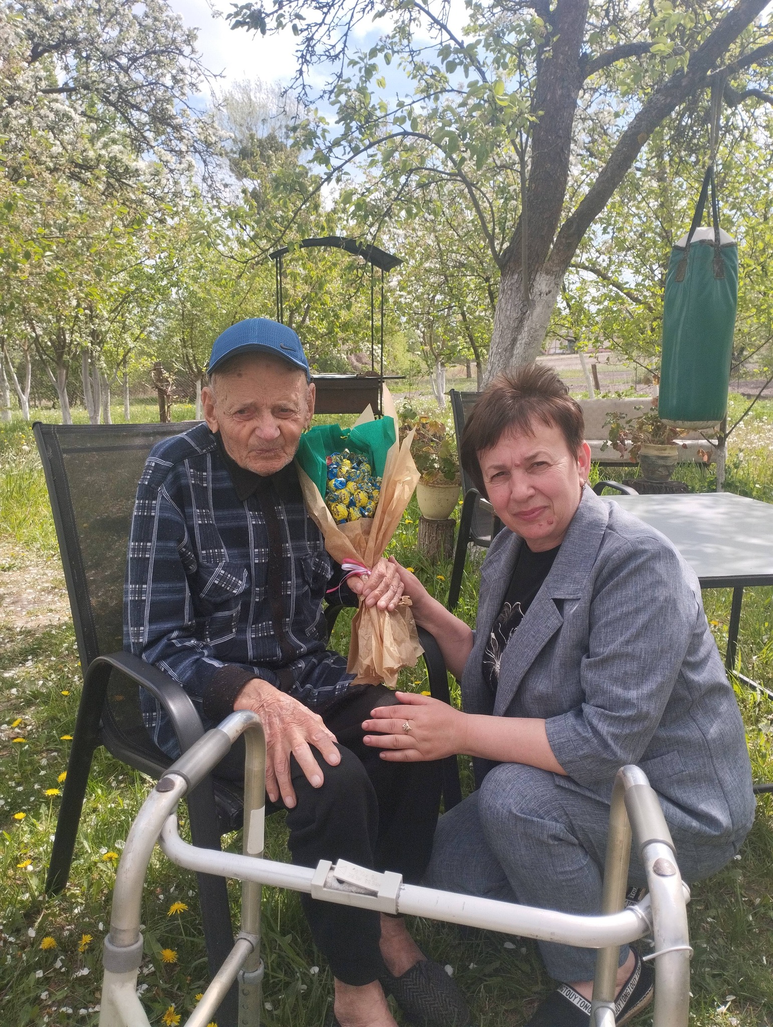 Фото до матеріалу: Поворська громада вшанувала пам'ять загиблих у Другій світовій та сучасній війні