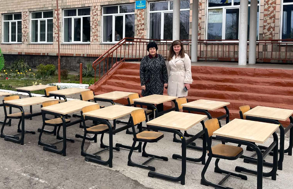Фото до матеріалу: Копитівський ліцей отримав нові шкільні парти від благодійників
