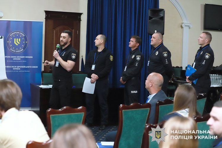 Фото до матеріалу: Всеукраїнський семінар з доброчесності пройшов у Кам'янці-Подільському: поліція Хмельниччини обговорила нові виклики війни