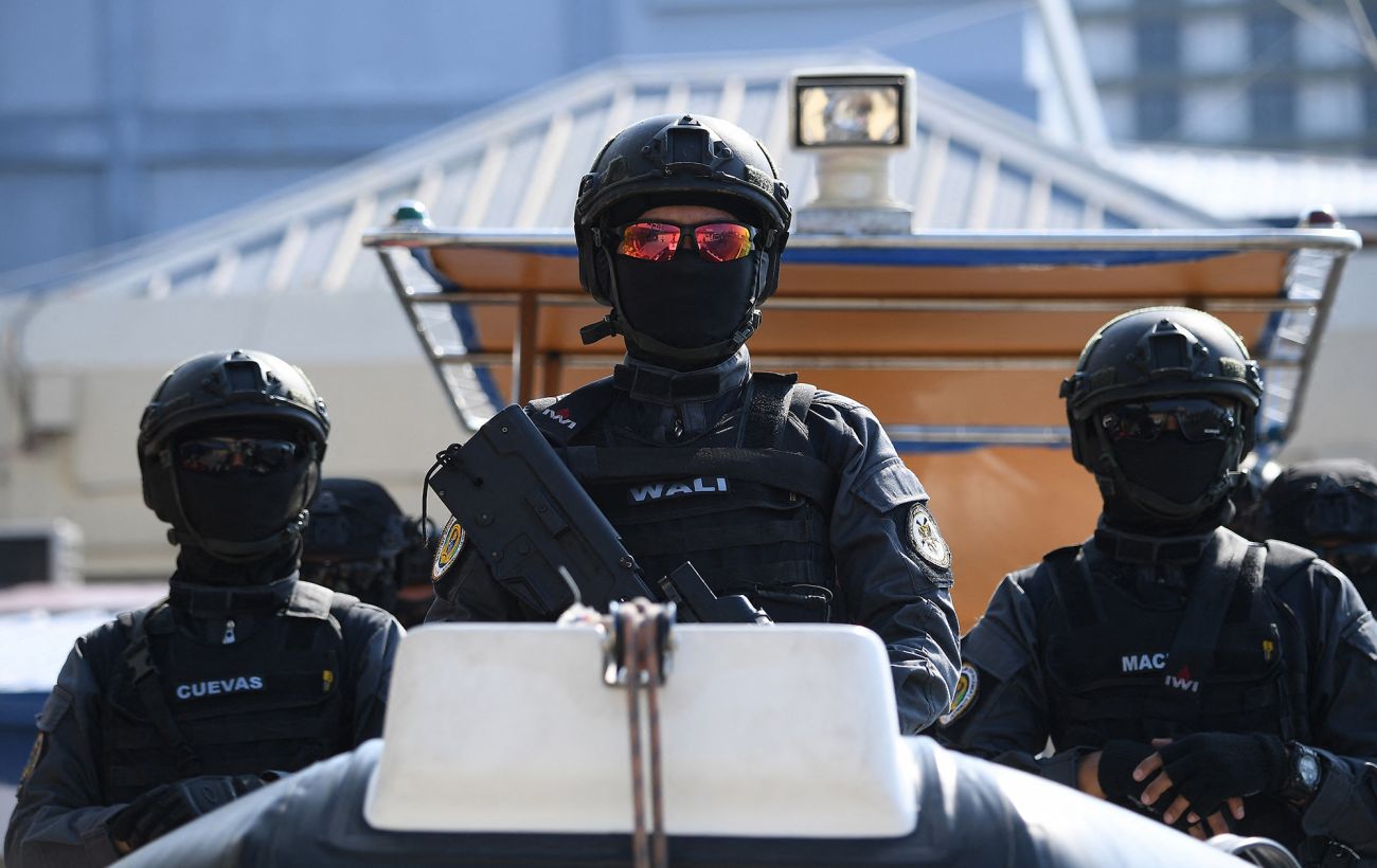 Фото до матеріалу: Філіппіни погрожують Китаю: незаконні дослідження у водах країни