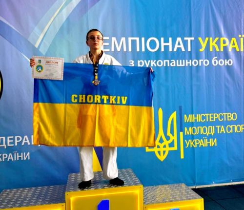 Фото до матеріалу: Чемпіон України з рукопашного бою став спортсмен з Чортківщини