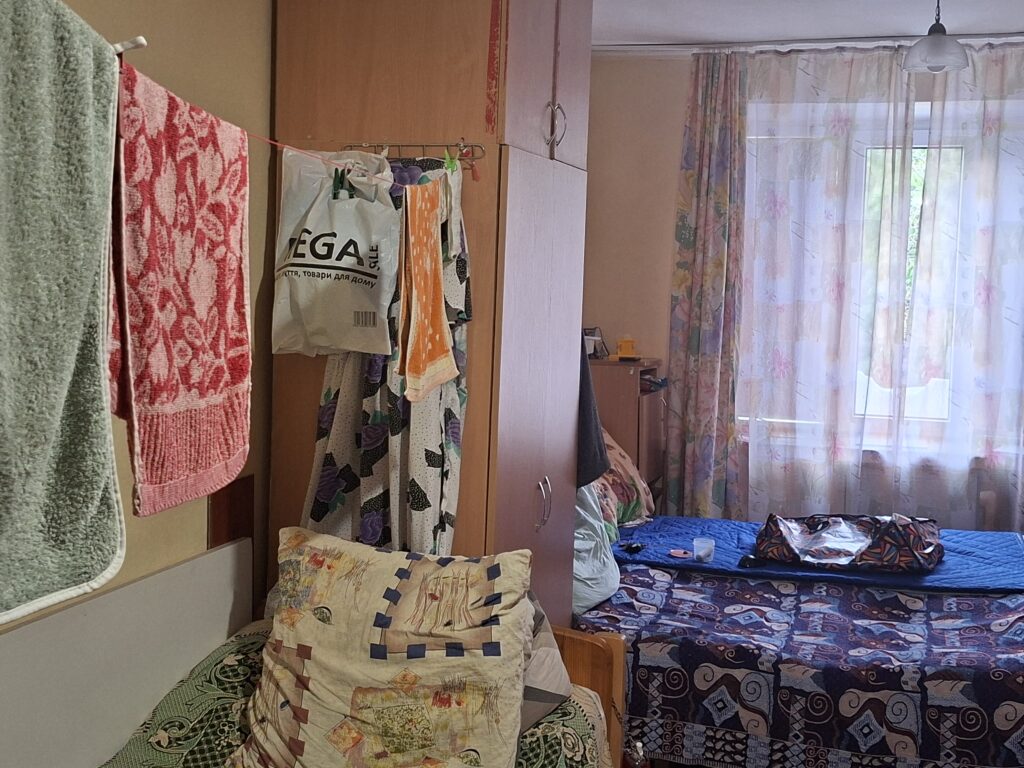 Фото до матеріалу: Я теж боялася виїжджати: переселенка з Мирнограда розповіла про страх і випадковий переїзд до Чернівців