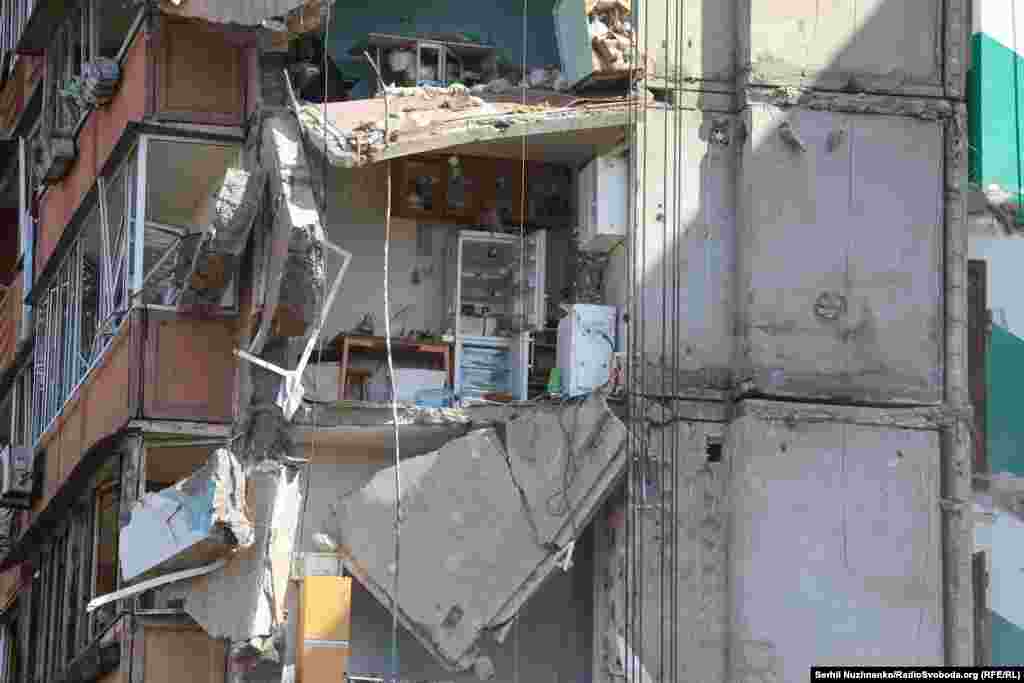 Фото до матеріалу: Київ після масованої російської атаки: руйнування та наслідки