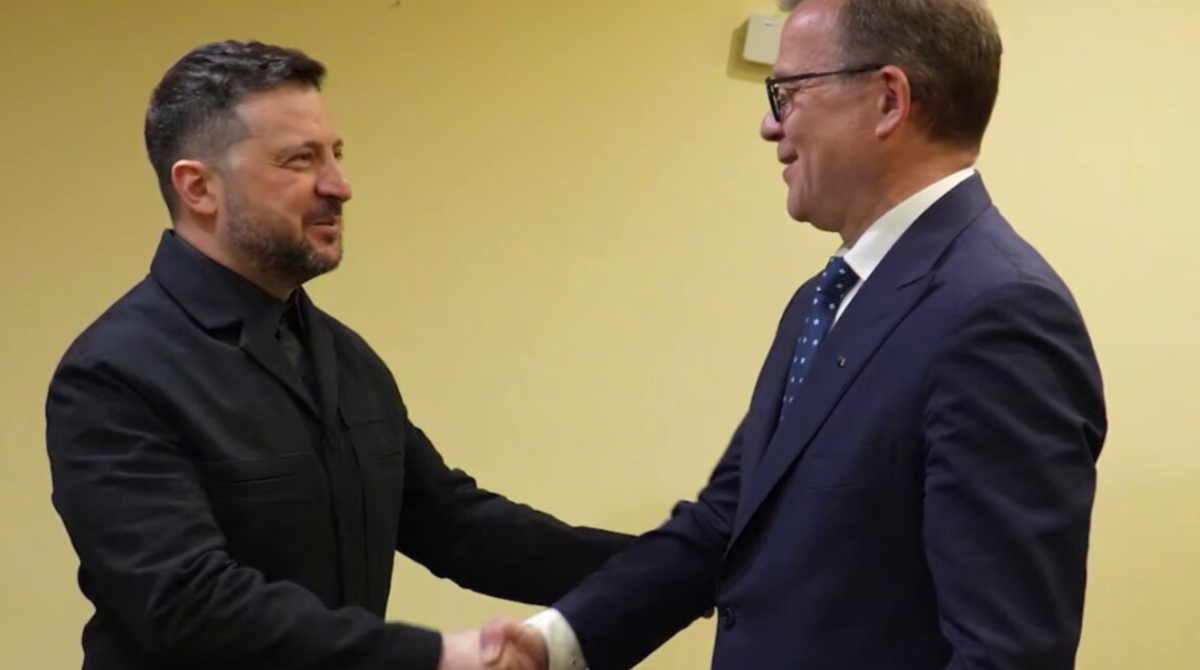 Фото до матеріалу: Зеленський запропонував Фінляндії угоду щодо дронів: що це означає для оборони України