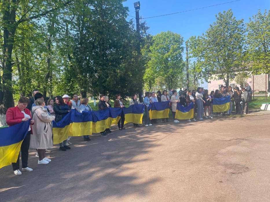 Фото до матеріалу: Героїчний повернення: у Великовисківській громаді зустріли звільненого з полону військовослужбовця