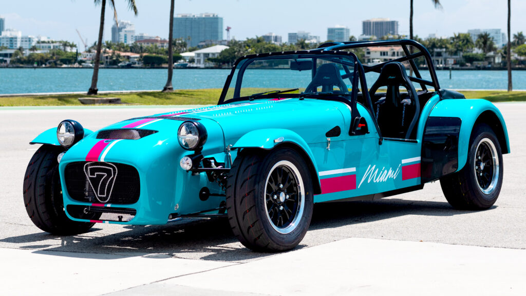 Фото до матеріалу: Caterham представив ексклюзивний Seven Miami: 12 екземплярів для світу та 10 для США