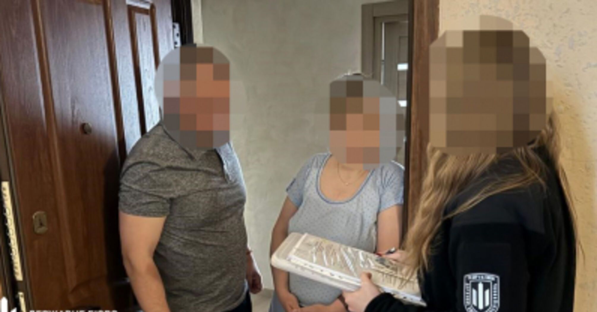 Фото до матеріалу: Правоохоронець торгував "бронню" від мобілізації за криптовалюту: у Києві викрили схему на 9 тис. доларів