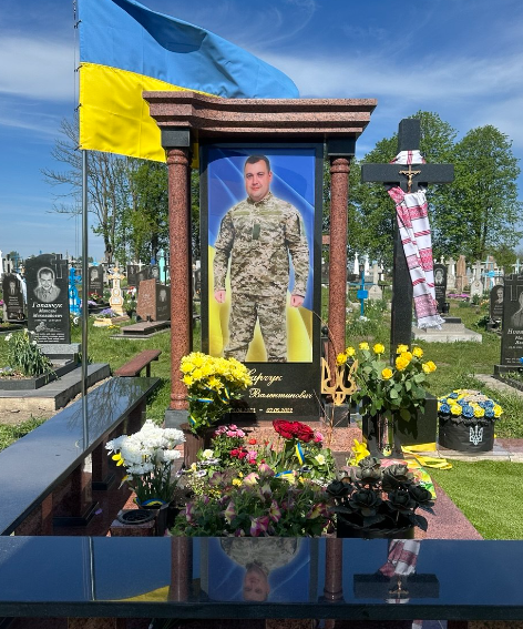 Фото до матеріалу: У Гвіздові вшанували пам'ять загиблого захисника Василя Харчука