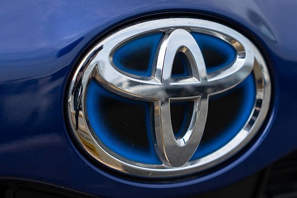 Фото до матеріалу: Toyota встановила рекорд продажів електромобілів: що це означає для України