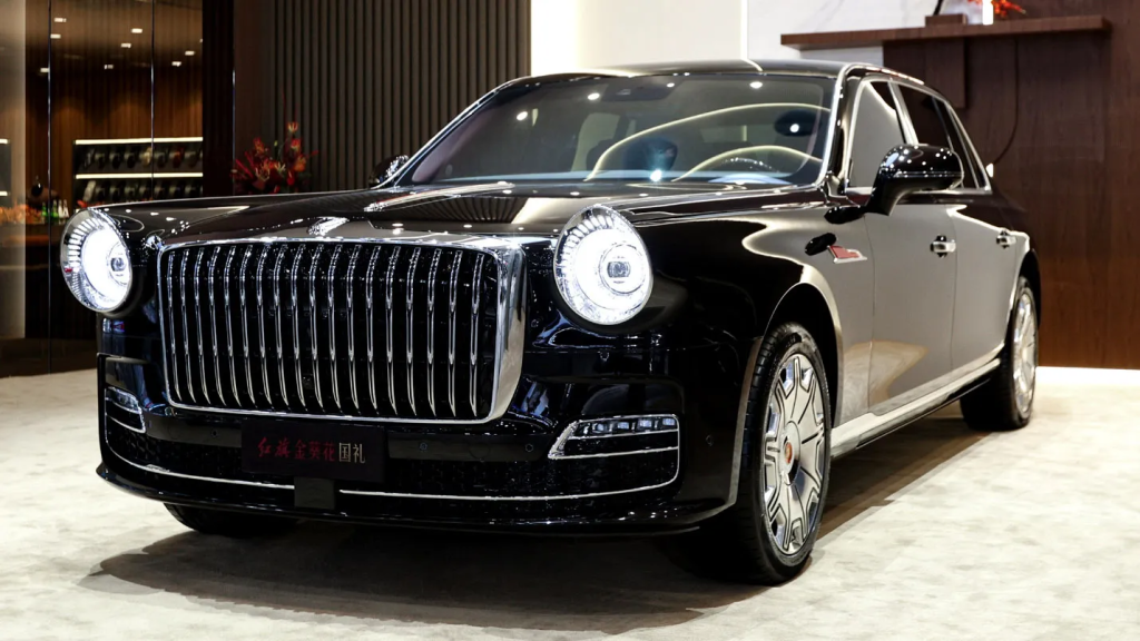 Фото до матеріалу: Китайський виробник лімузинів Hongqi може прописатись у Європі завдяки Stellantis