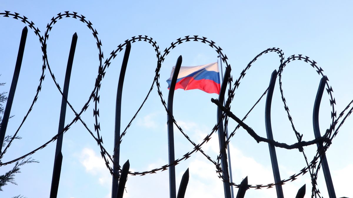 Фото до матеріалу: Зеленський ввів санкції проти 34 росіян і 32 компаній РФ за роботу на ВПК