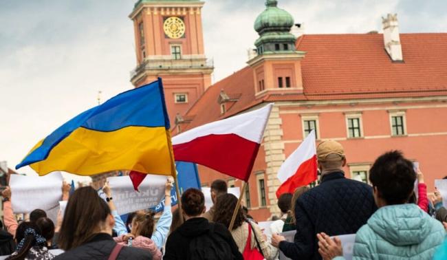 Фото до матеріалу: Допомога українцям у Польщі: умови 2026