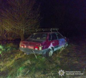 Фото до матеріалу: У Дрогобичі хірурги успішно видалили 16-річній дівчині кісту яєчника розміром із грейпфрут