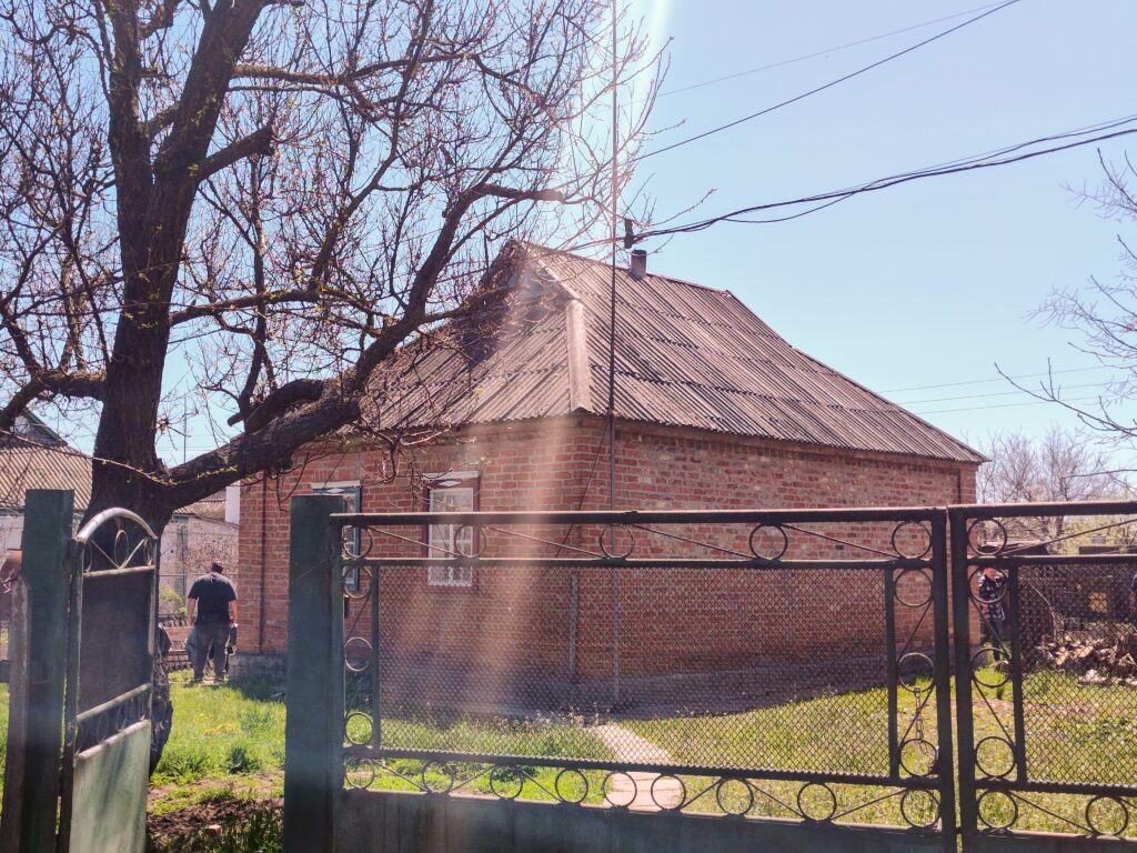 Фото до матеріалу: Врятована за допомогою НРК бабуся з Донеччини починає нове життя на Черкащині
