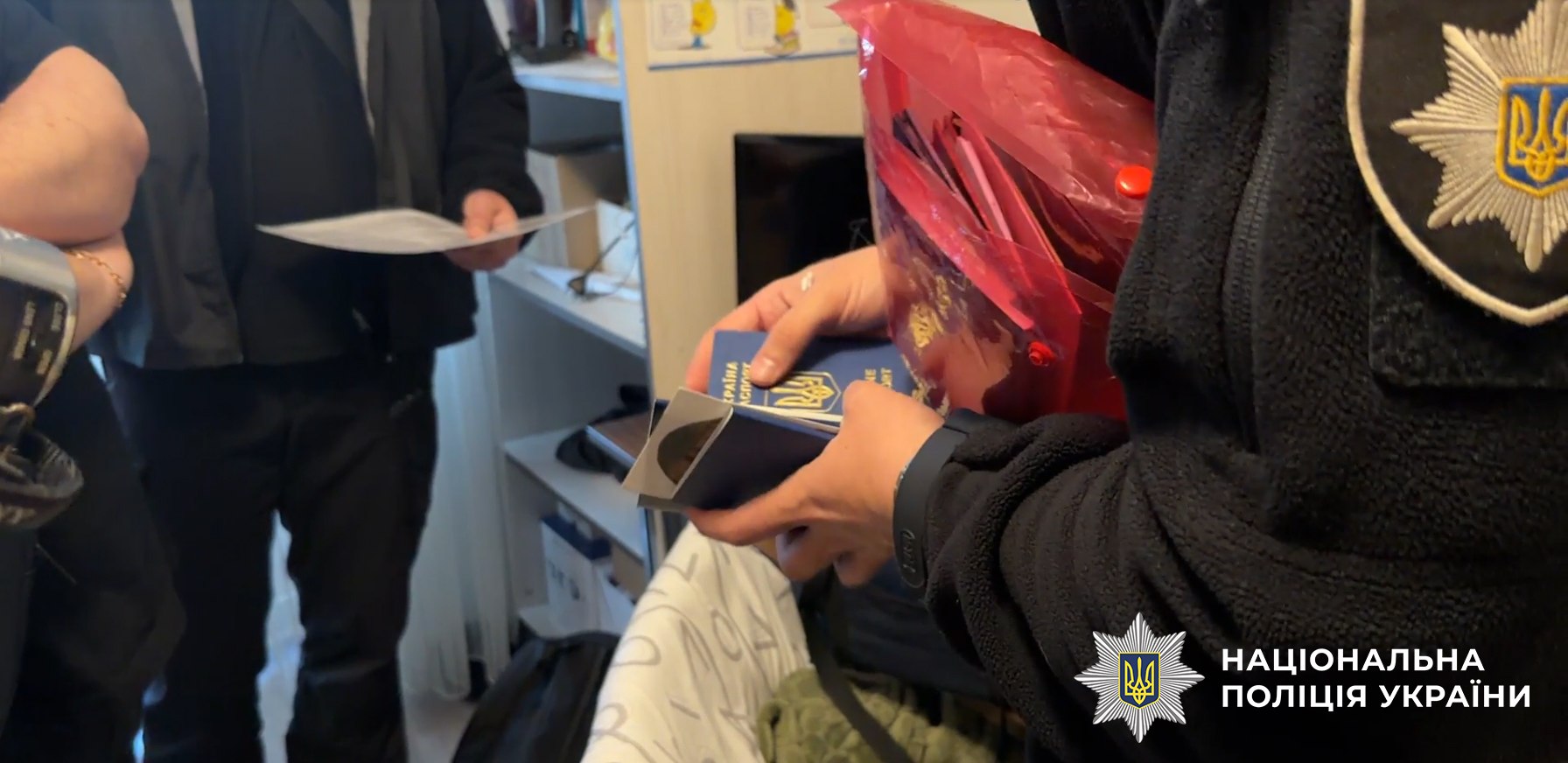 Фото до матеріалу: У Києві підозрюють директора благодійної організації у легалізації іноземців