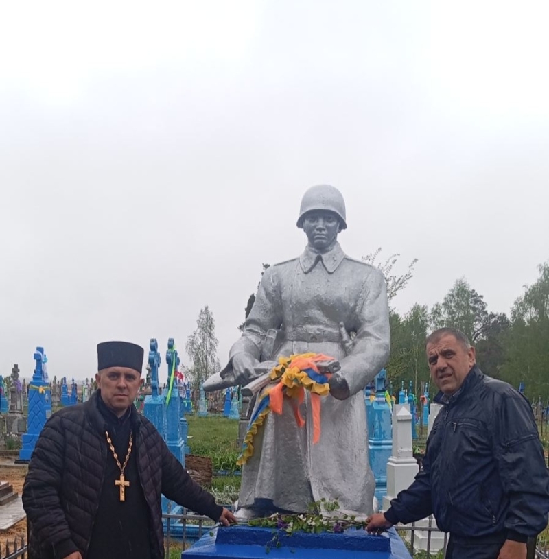 Фото до матеріалу: У Колодяжненській громаді вшанували пам'ять загиблих у Другій світовій війні та сучасних Героїв