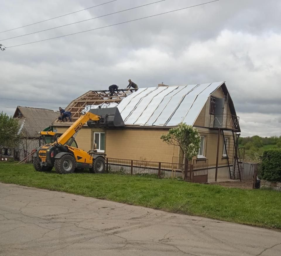 Фото до матеріалу: Пошкоджені будинки, садок і заклад позашкілля: Черкащина оговтується після ворожої атаки