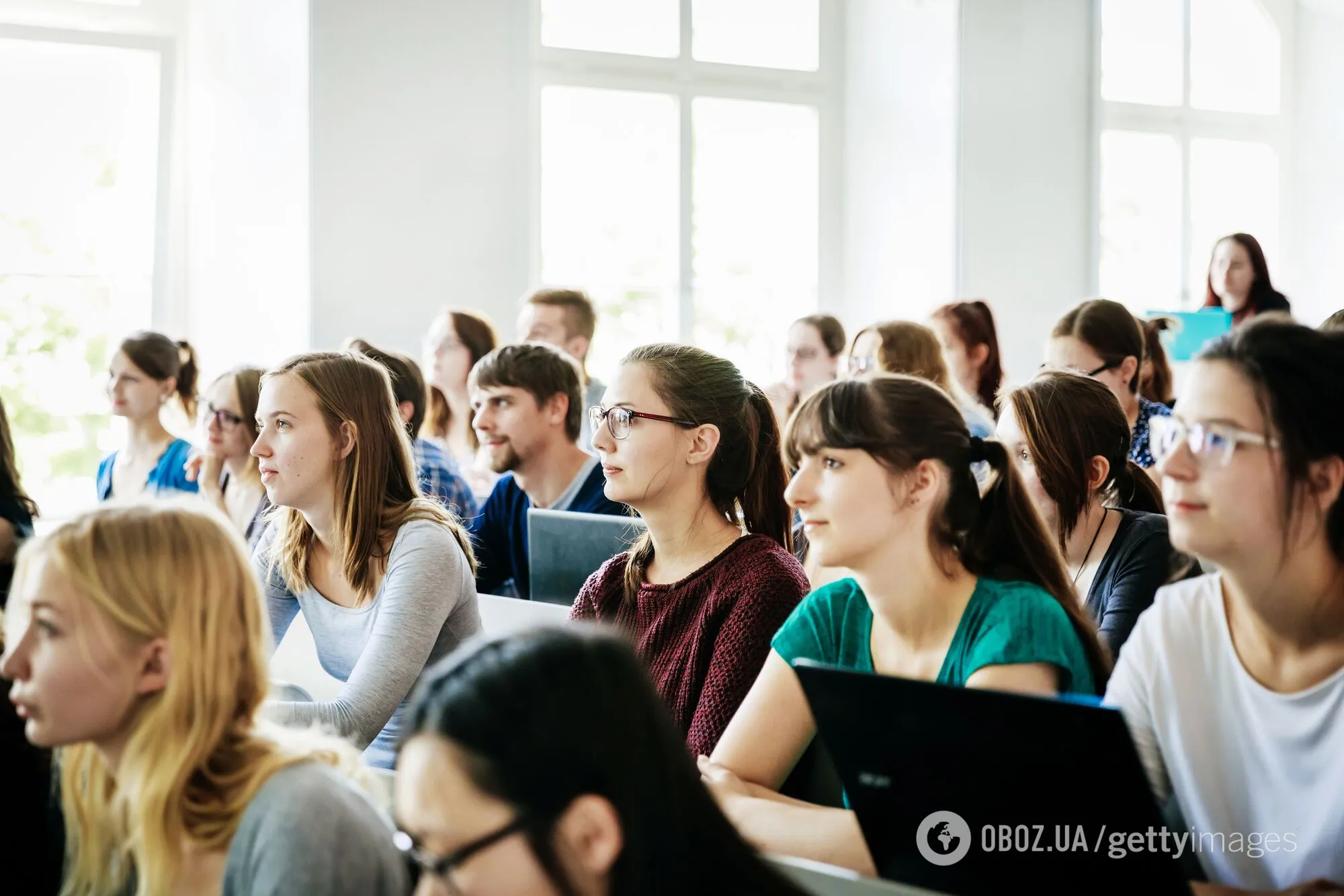 Фото до матеріалу: П'ять хвилин, що вирішують долю: вступникам нагадали про критичне правило допуску на НМТ 2026