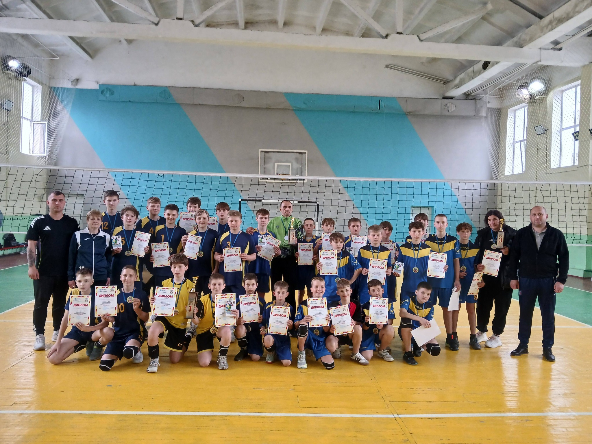 Фото до матеріалу: Жмеринські юнаки стали чемпіонами Вінниччини з волейболу