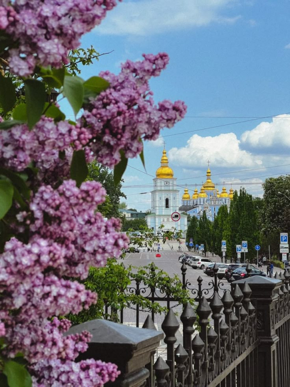 Фото до матеріалу: Церковний календар на травень 2026: коли святкуємо Вознесіння та Трійцю
