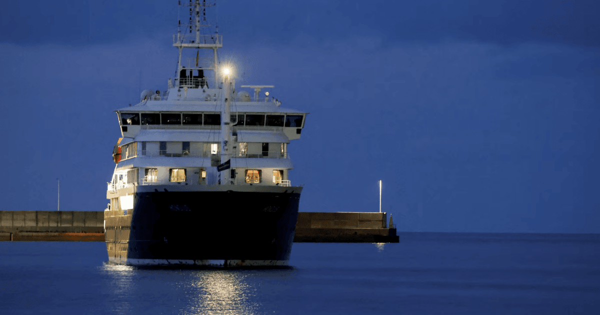 Фото до матеріалу: Українця евакуюють з круїзного лайнера MV Hondius після виявлення хантавірусу