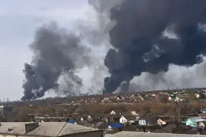 Фото до матеріалу: Третя атака за 13 днів: на Туапсинському НПЗ спалахнула пожежа, мешканців евакуюють