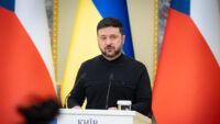 Фото до матеріалу: Зеленський зустрівся з Фіцо в Єревані: ключові теми переговорів