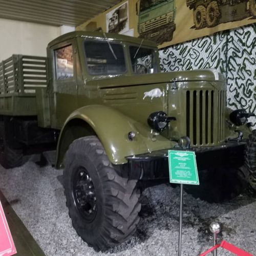 Фото до матеріалу: Що варто побачити у найбільшому музеї автомототехніки «Фаэтон»: огляд експозиції