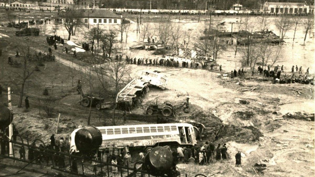 Фото до матеріалу: Куренівська трагедія: що спричинило найбільшу техногенну катастрофу в історії Києва