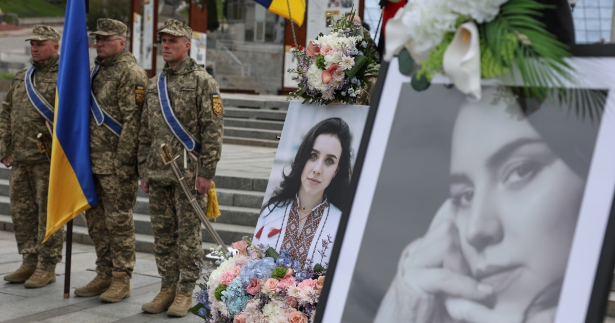 Фото до матеріалу: У Києві попрощалися з офіцеркою Вікторією Бобровою на прізвисько «Квітка»