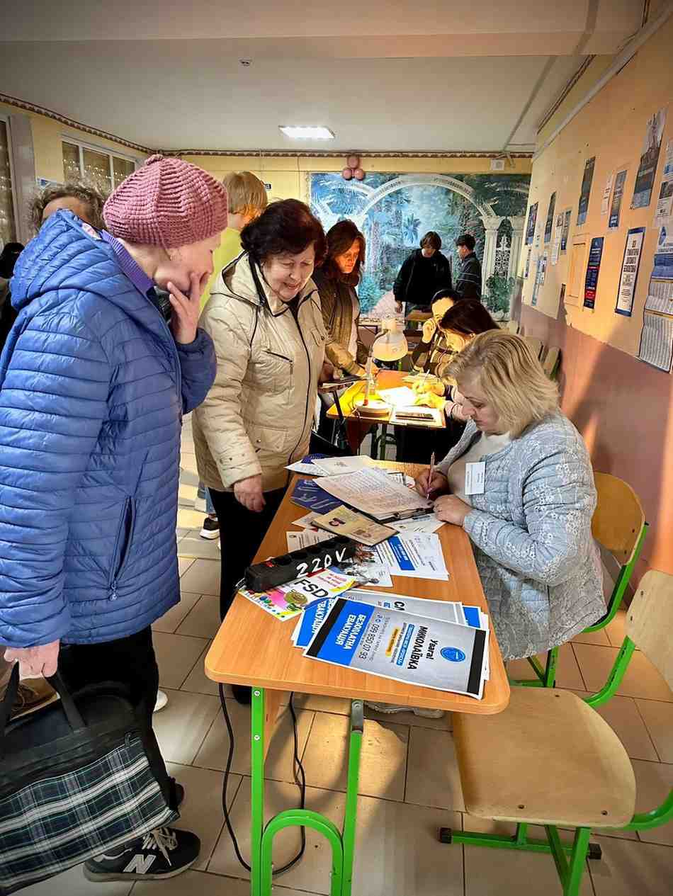 Фото до матеріалу: Зеленський пропонує почати перемир'я з 6 травня: Київ діятиме дзеркально