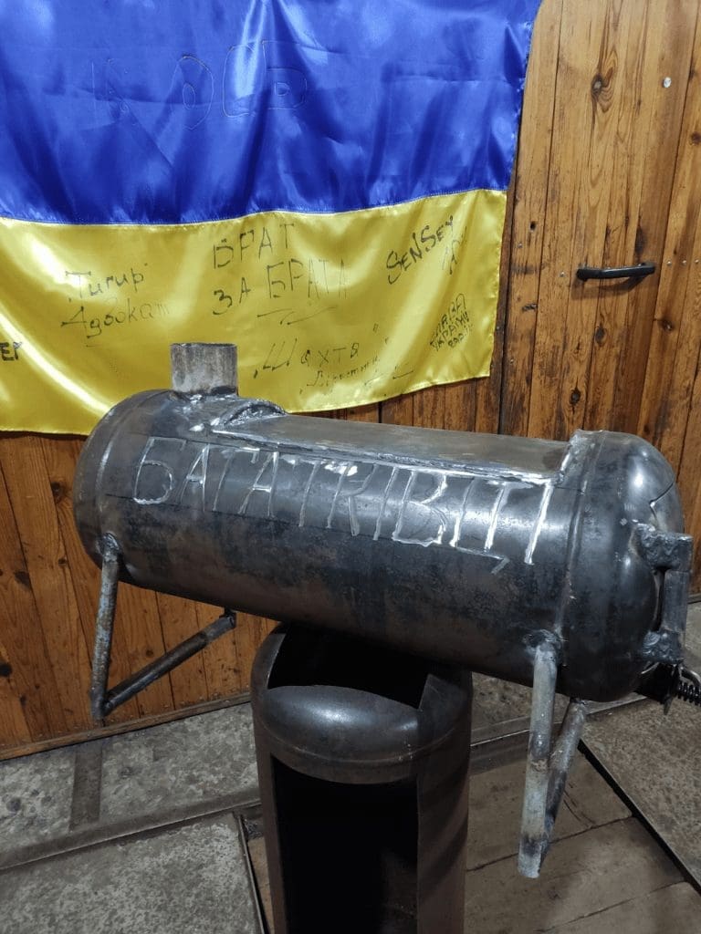 Фото до матеріалу: 333 пічки для фронту: тернопільський пенсіонер перетворює балони на надію