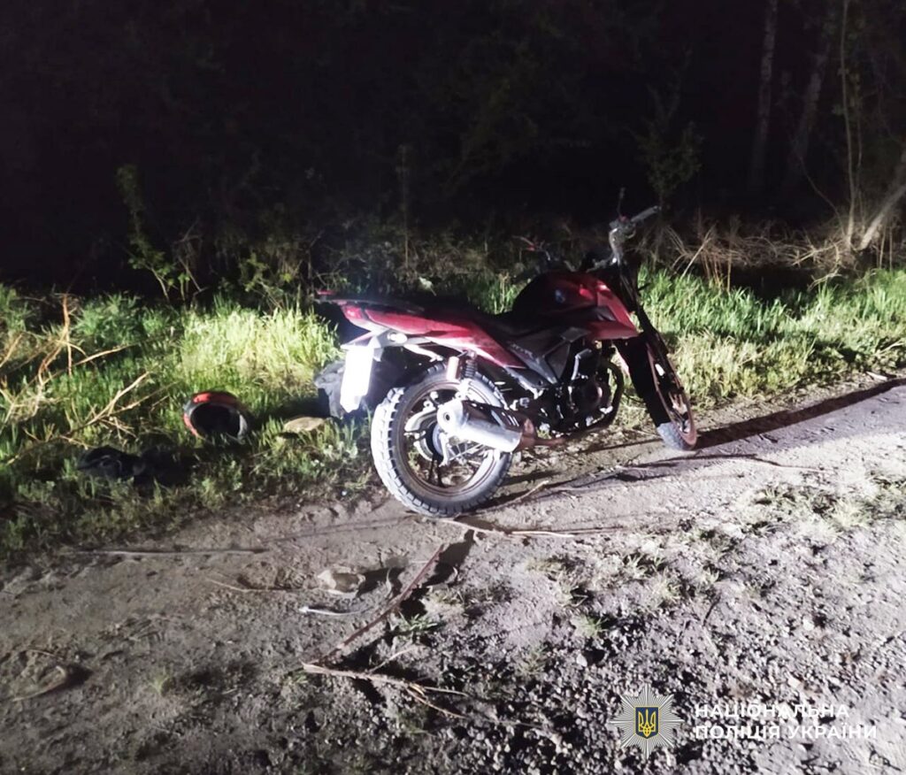 Фото до матеріалу: Нічна аварія на Коростенщині: 19-річний мотоцикліст у реанімації