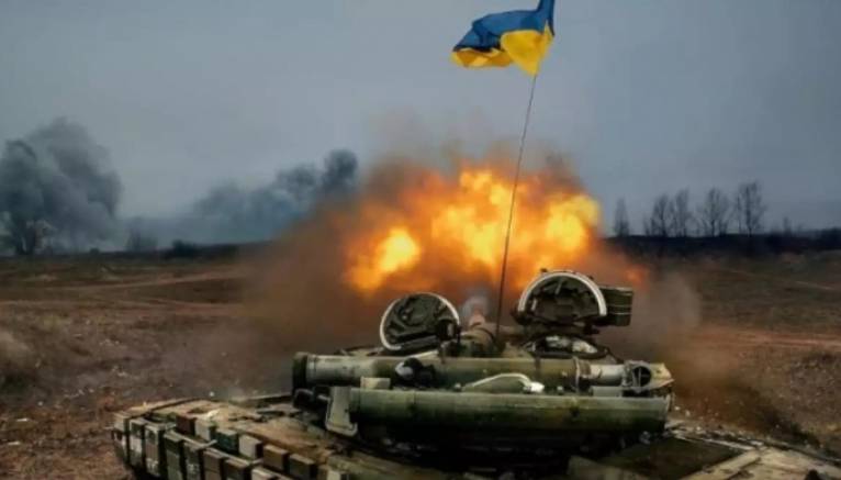 Фото до матеріалу: Зеленський і Путін у паті: NYT про відсутність плану перемоги та миру