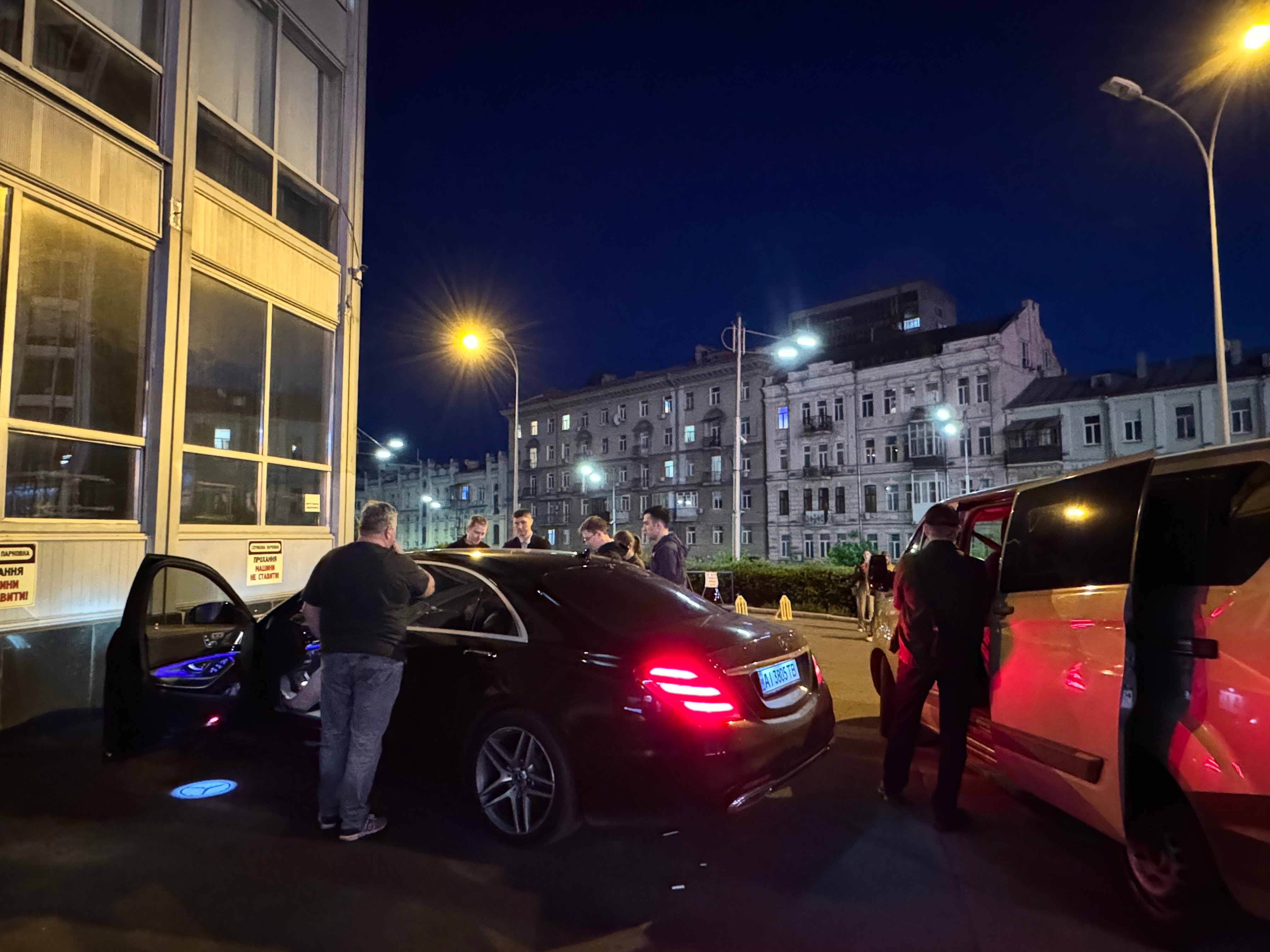 Фото до матеріалу: Легалізація 460 млн грн на елітному будівництві під Києвом: Єрмаку вручили підозру
