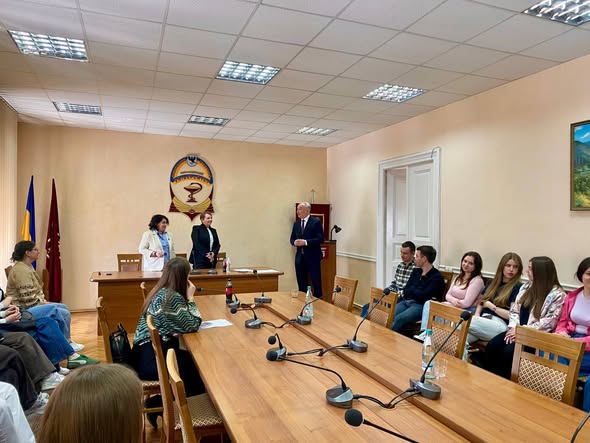 Фото до матеріалу: В ІФНМУ обговорили захист потерпілих від насильства через призму експертизи