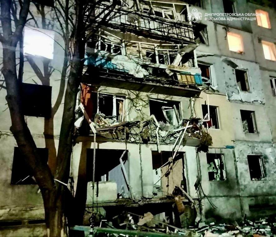 Фото до матеріалу: Масована атака на Дніпропетровщині: поранені, пошкоджені будинки та пожежі