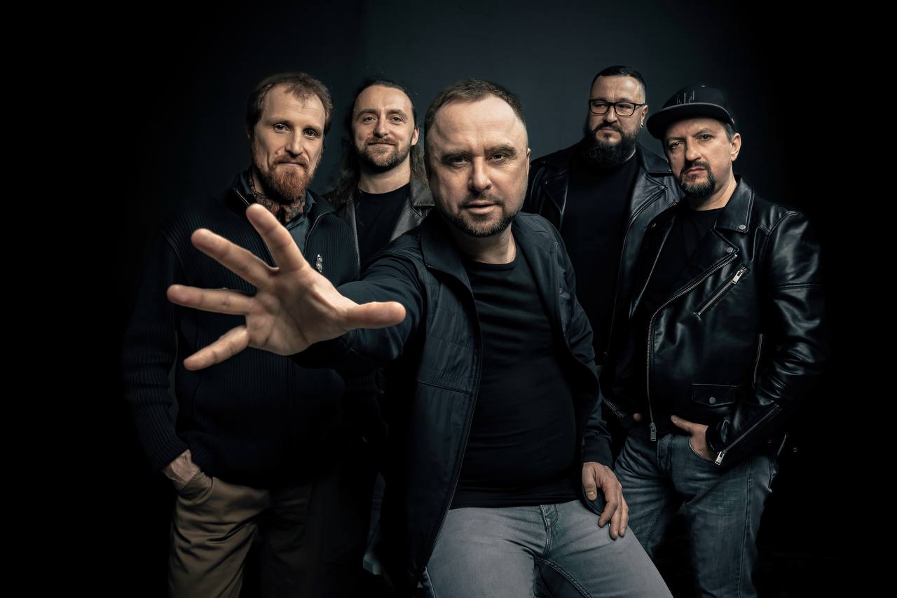 Фото до матеріалу: Концерти #НаШапку у травні: від «Перкалаби» до молодих рокерів на підтримку поранених