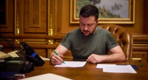 Фото до матеріалу: Атака на Одесу та порт, розлив олії та хабарники в СБУ: головне за 27 квітня