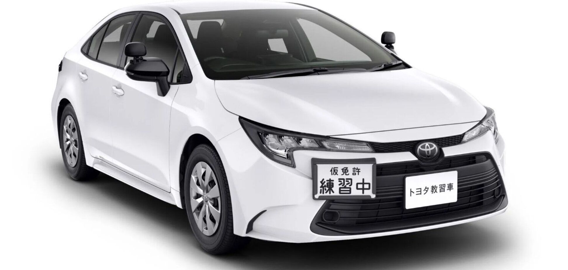 Фото до матеріалу: Toyota Corolla Driving School: найдешевша модель у світі з особливим оснащенням
