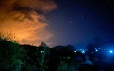 Фото до матеріалу: Третя атака на НПЗ у Туапсе: у Росії триває масштабна пожежа