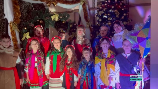 Фото до матеріалу: Визирська громада оновила бібліотеки: від української класики до світових бестселерів