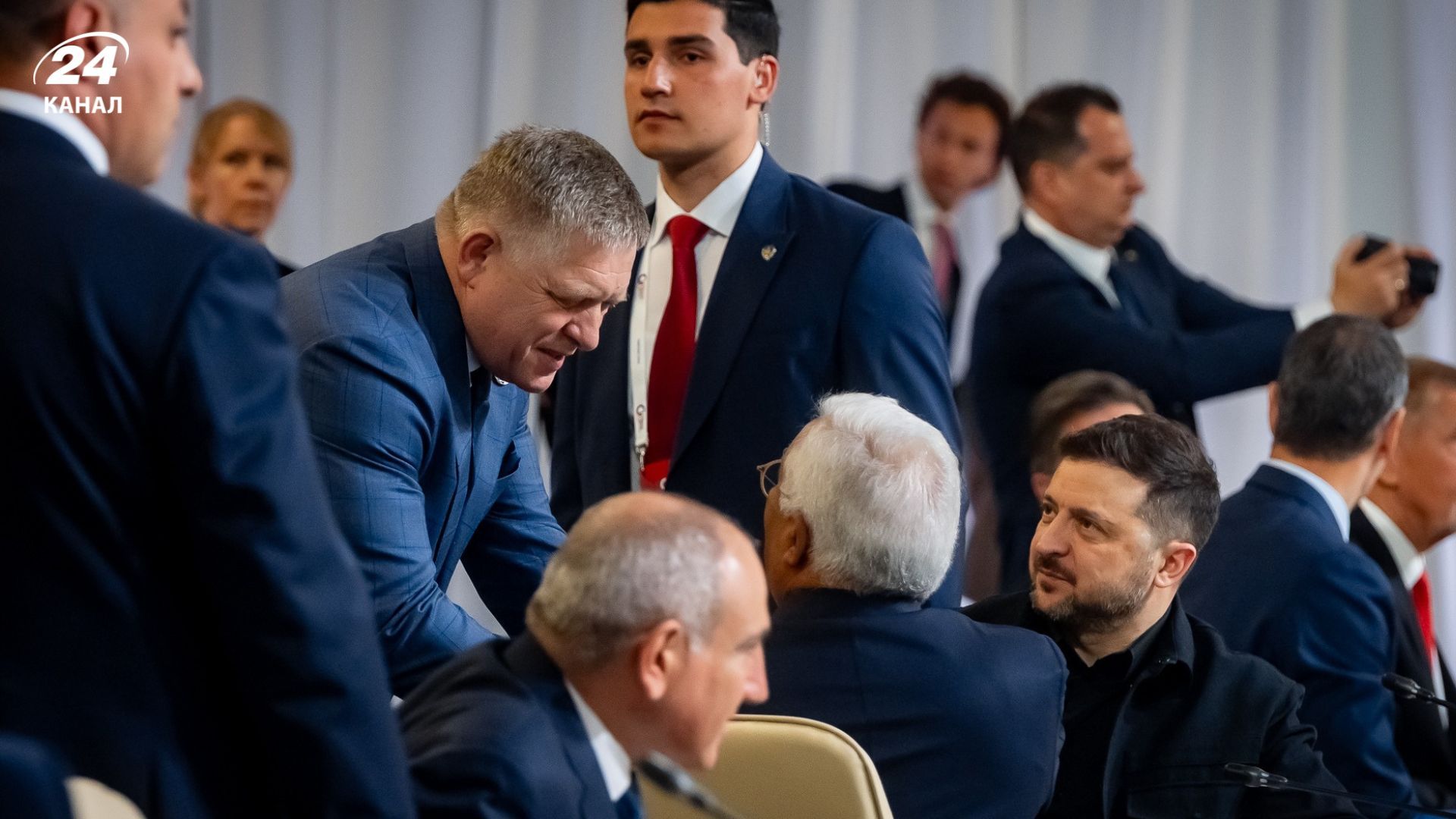 Фото до матеріалу: Зеленський і Фіцо домовилися про обмін візитами та підтримку ЄС