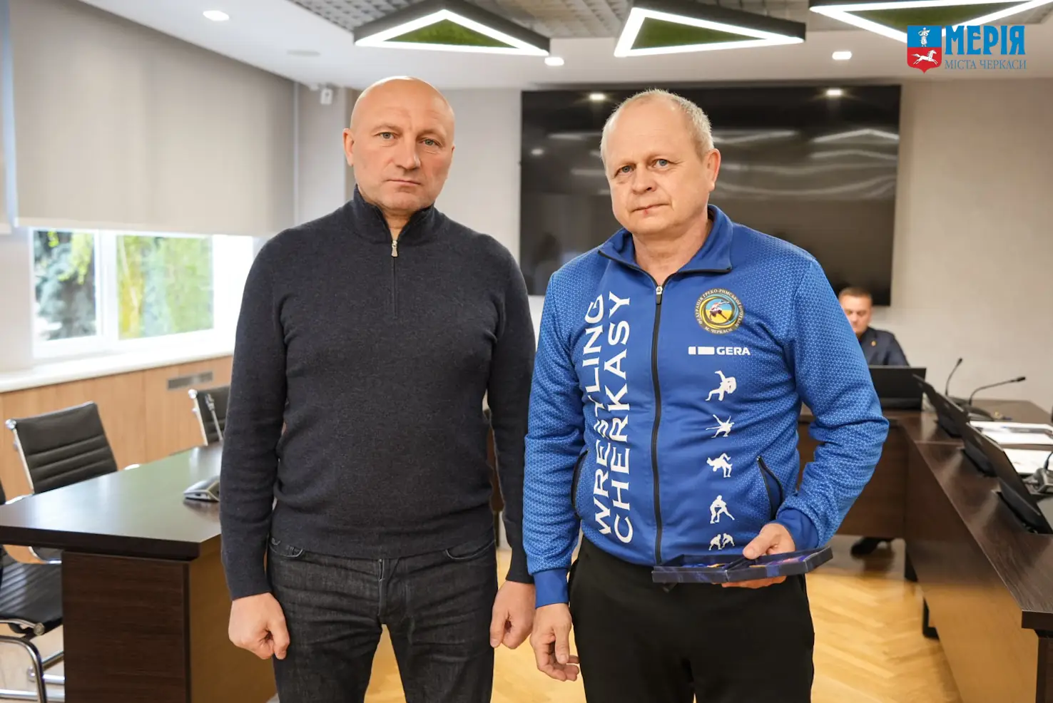 Фото до матеріалу: Анатолій Бондаренко нагородив черкасців за професійні досягнення та відданість справі