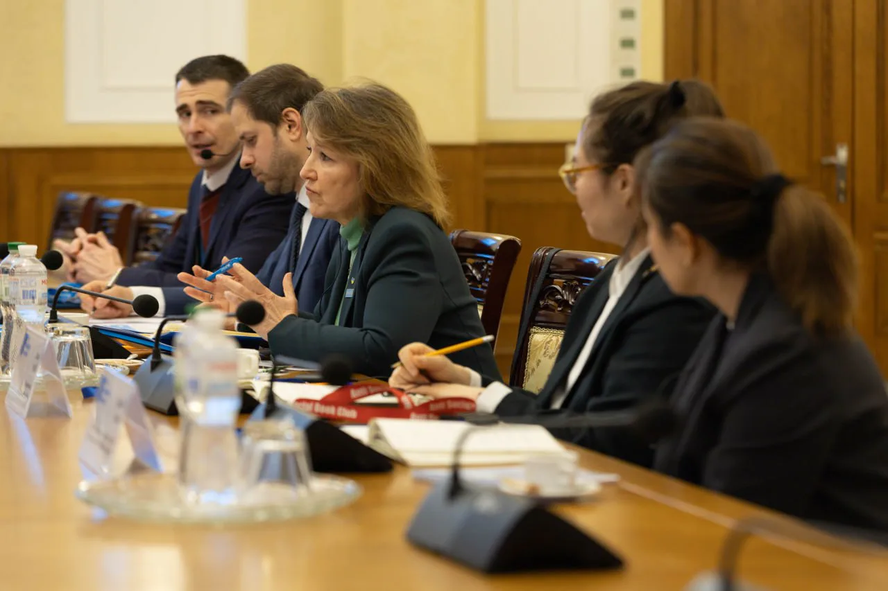 Фото до матеріалу: Генпрокурор Кравченко ініціював нову програму ООН щодо запобігання самогубствам та захисту дітей