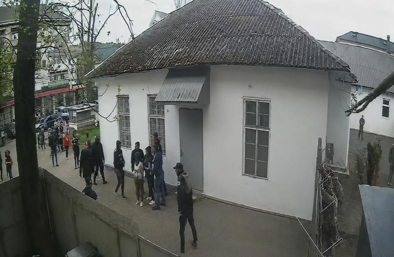 Фото до матеріалу: Стрілянина біля Міжгірського ТЦК: військові відкрили вогонь під час спроби штурму