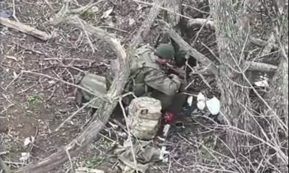 Фото до матеріалу: Ворог на Гуляйпільському напрямку не використовує наземні дрони, а кидає в бій живу силу