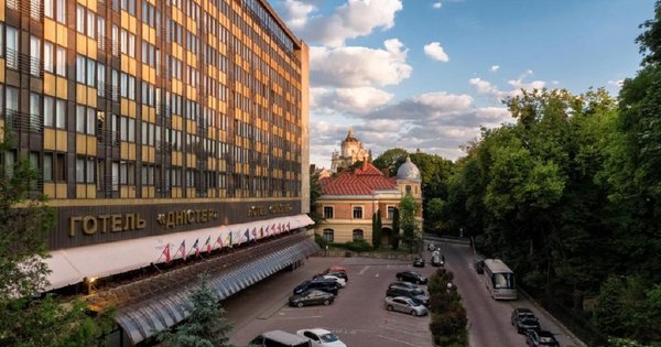 Фото до матеріалу: Середня зарплата в готелях Львова за 2025 рік: офіційні дані міської ради