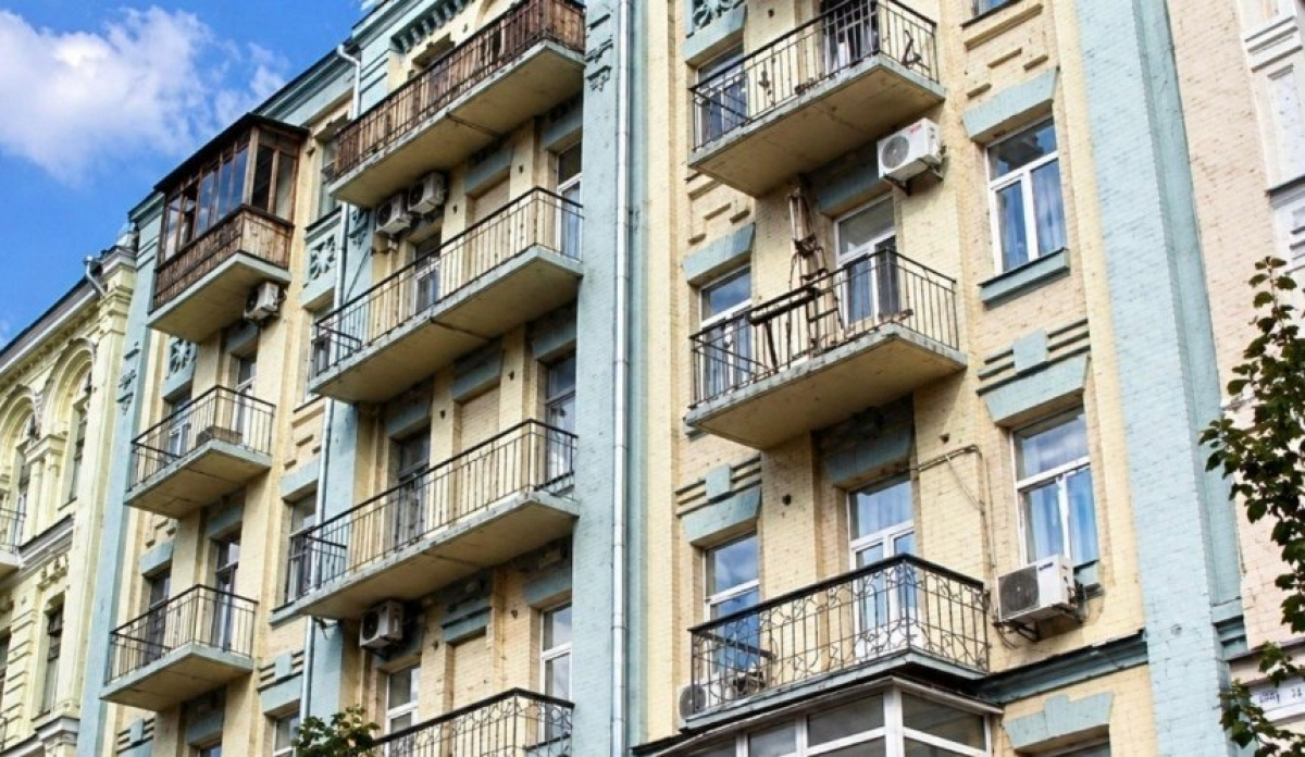Фото до матеріалу: У центрі Києва повернули пам'ятку архітектури громаді: будинок на Басейній повернули від приватних власників